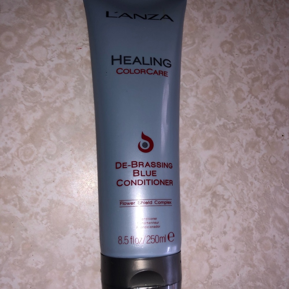 L’Anza De-Brassing Blue Conditioner